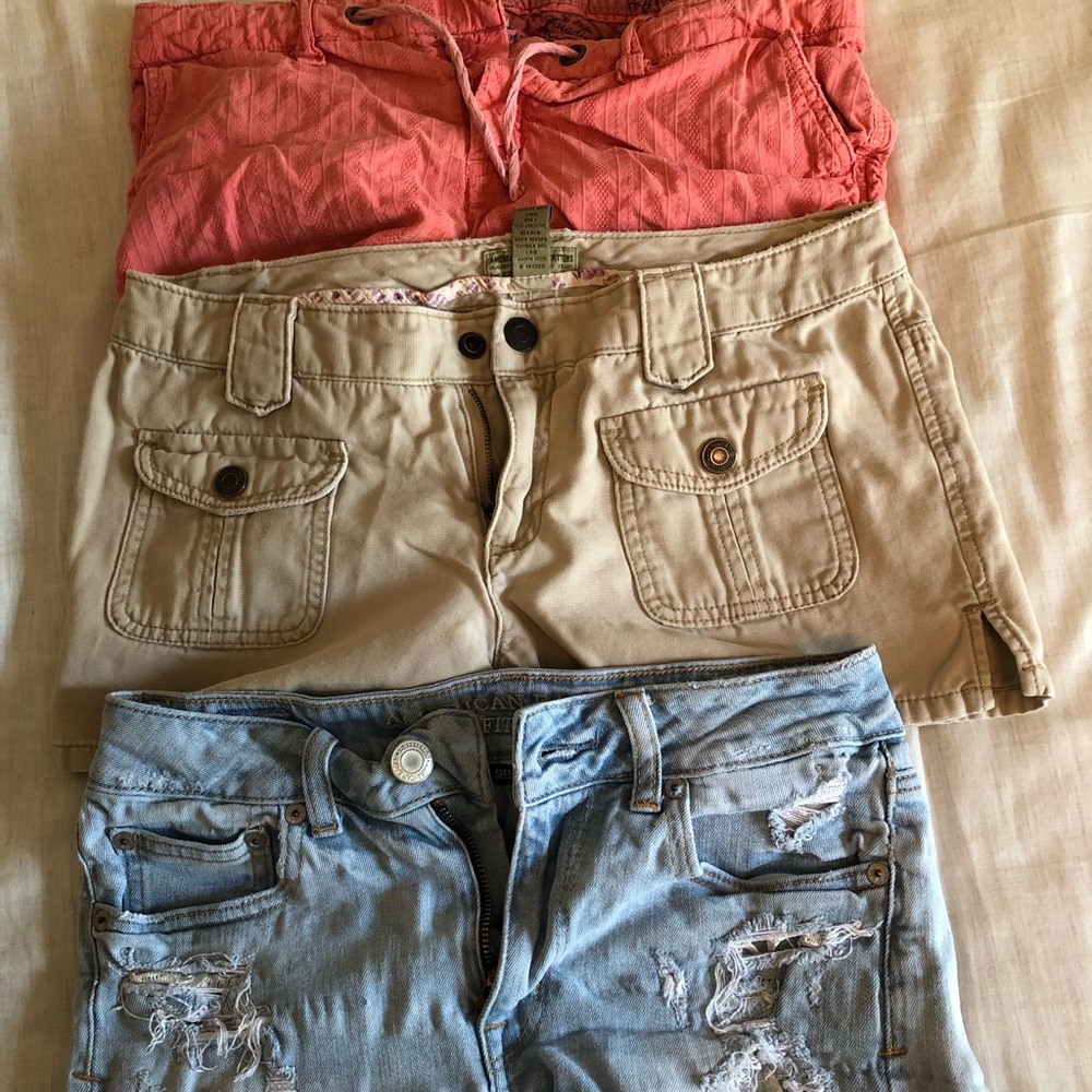 American Eagle shorts 3 pairs!